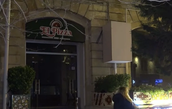 Bakının mərkəzində restoran yandı: Bina sakinləri ayağa qalxdılar
