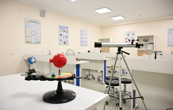 Здание полной средней школы номер 1 в поселке Кяркиджахан сдано в пользование после капитального ремонта