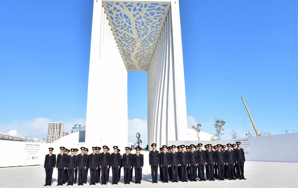DİN-in hərbi qulluqçuları və polis əməkdaşları Zəfər parkını ziyarət ediblər