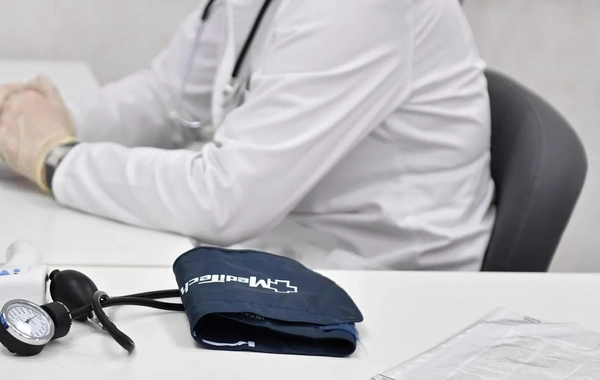 Xərçəngin ilk zəngi: Həkim bədənin bu nahiyəsinə diqqət yetirməyi tövsiyə edir