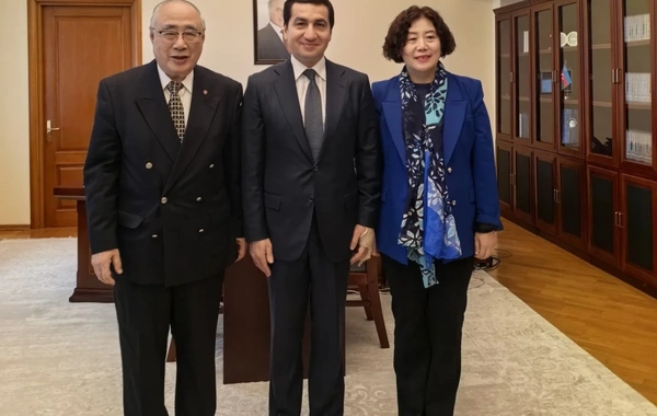 Prezidentin köməkçisi Çinin Avropa məsələləri üzrə keçmiş xüsusi nümayəndəsi ilə görüşüb