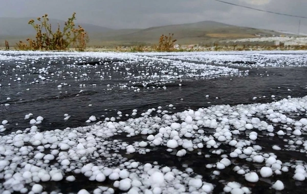 Западные районы Азербайджана накрыло градом