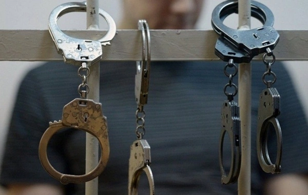 Vətəndaşın telefonunu oğurlayıb mobil tətbiqə müdaxilə edən şəxsi polis saxladı