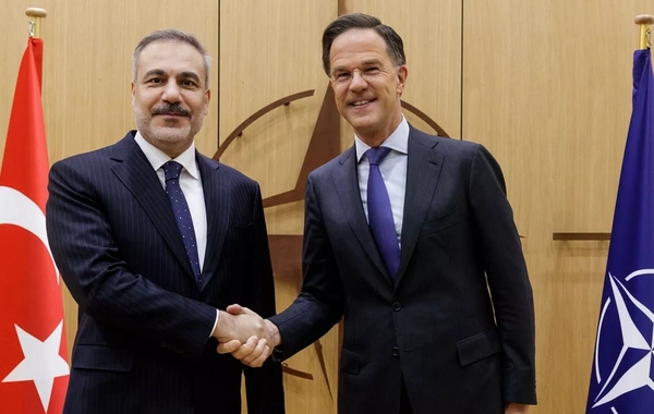 Hakan Fidan NATO rəhbəri ilə Rusiya-Ukrayna müharibəsini müzakirə edib