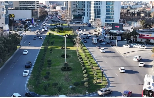 Bakının Tbilisi prospektində "cib" tipli zolaqlar salınacaq