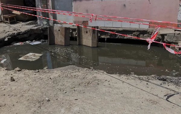 Sumqayıtda yolun çökməsi genişlənir: Obyektlər hər an uça bilər