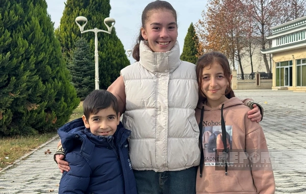 Həsənriz kəndinə daha 16 ailə köçürülüb, açarlar təqdim edilib