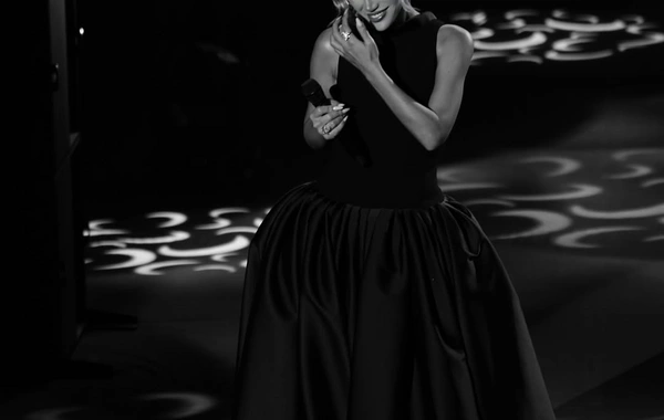 Röya Ayxanın 25 illik səhnə fəaliyyətinə həsr olunan KONSERTDƏN GÖRÜNTÜLƏR Röya Ayxanın 25 illik səhnə fəaliyyətinə həsr olunan KONSERTDƏN GÖRÜNTÜLƏR