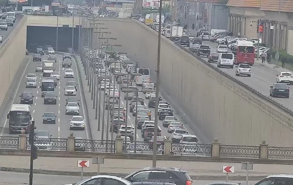 Bu yollarda sıxlıq var