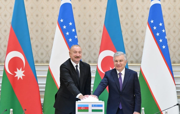 Prezidentlər İlham Əliyev və Şavkat Mirziyoyev Azərbaycanın Özbəkistanda həyata keçirdiyi layihələrin açılış və təməlqoyma mərasimində iştirak ediblər