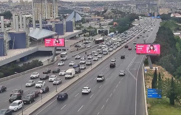 Bakının bəzi yollarında nəqliyyatın sıxlığı yaranıb