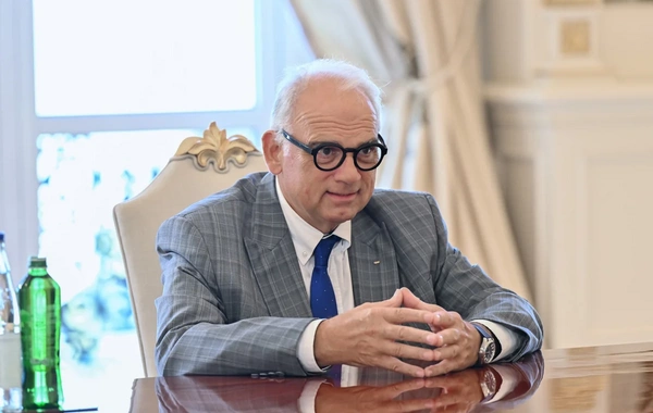 İlham Əliyev Dünya Güləş Birliyinin prezidentini qəbul edib