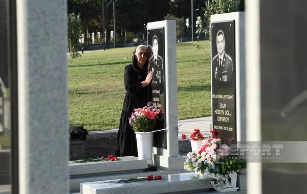 Vətən müharibəsinin ildönümü ilə əlaqədar Hərbi Memorial Məzarlığa ziyarət başlayıb