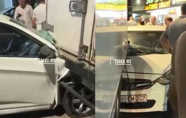 Bakıda yük maşını ilə minik avtomobili toqquşub