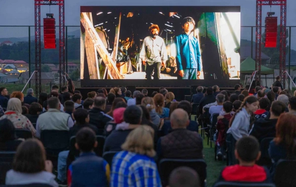 Daşkəsəndə milli kino seansı keçirilib