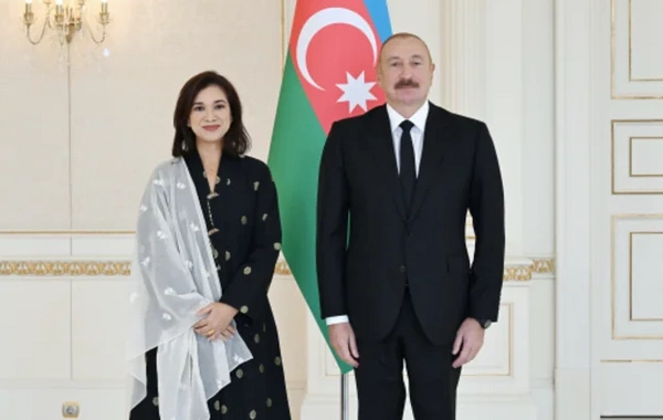 Президент Ильхам Алиев принял новоназначенного посла Малайзии в Азербайджане