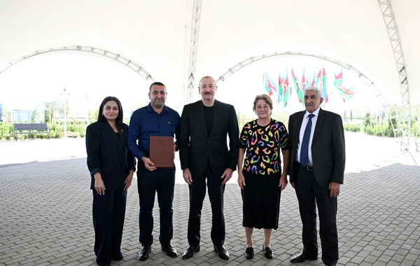 Zəngilanın Məmmədbəyli və Ağalı kəndlərinin sakinlərinə mənzillərin açarları təqdim edilib Zəngilanın Məmmədbəyli və Ağalı kəndlərinin sakinlərinə mənzillərin açarları təqdim edilib