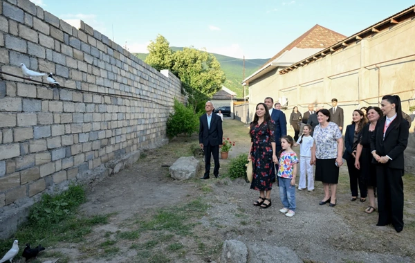 Leyla Əliyeva "Onlardan biri: Emil" adlı anım tədbirində iştirak edib