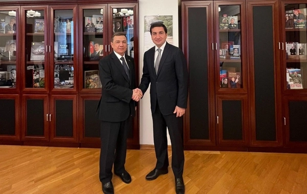 Hikmət Hacıyev Türkmənistanın ölkəmizdəki səfiri ilə görüşüb