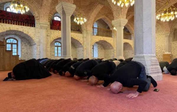 Şuşada bayram namazı qılınıb