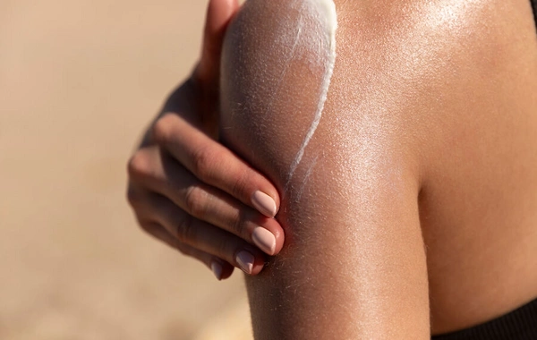 Doctor explained why skin burns faster in summer when drinking alcohol