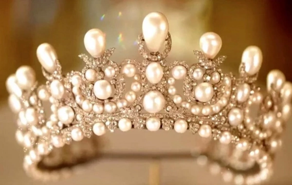 Luvr muzeyindəki oğurluğa görə daha 5 nəfər saxlanıldı - Qızıllar isə ortada yoxdur