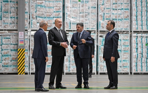 Prezident İlham Əliyev Qaradağ rayonunda kağız və gigiyenik məhsulların istehsalı müəssisəsinin açılışında iştirak edib