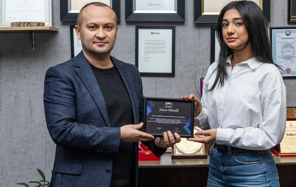 Baku TV-nin "Rəqəmsal Media Məktəbi"ndə doqquzuncu qrup məzunlarına sertifikatlar təqdim olunub