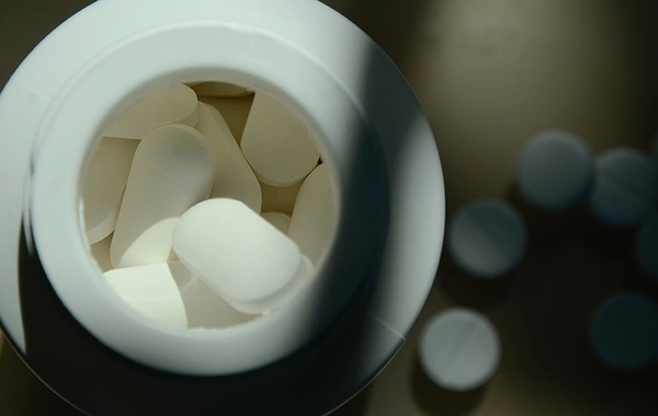 Maqnezium və vitamin tərkibli qida əlavələri içən qadın az qala qaraciyərini itirirdi...