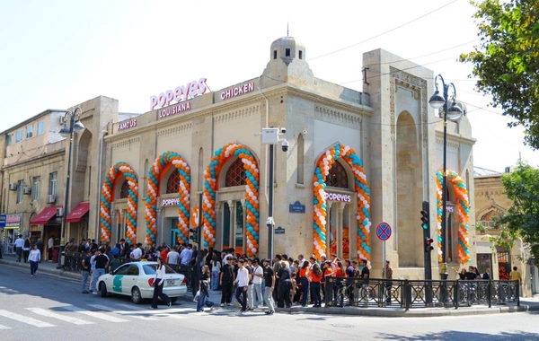 Popeyes Azərbaycanda üçüncü ən böyük filialını açdı