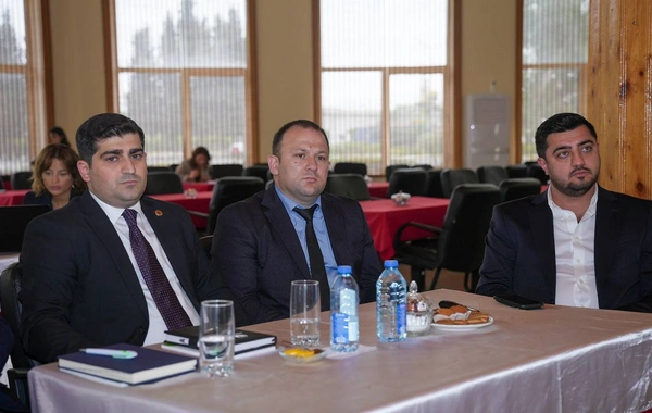 1 Noyabr-Kənd Təsərrüfatı İşçiləri Günü münasibətilə jurnalistlər üçün maarifləndirici təlim keçirilib