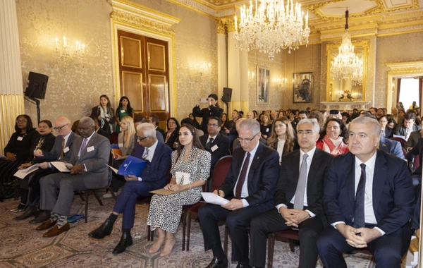 Heydər Əliyev Fondunun vitse-prezidenti Leyla Əliyeva Londonda yüksəksəviyyəli iqlim dialoqunda iştirak edib