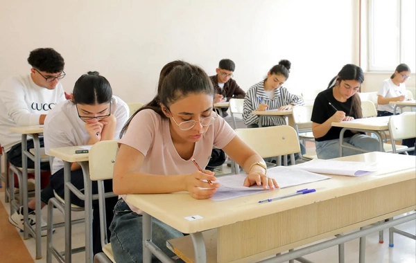 Naxçıvanda II və III ixtisas qrupları üzrə qəbul imtahanı keçirilib