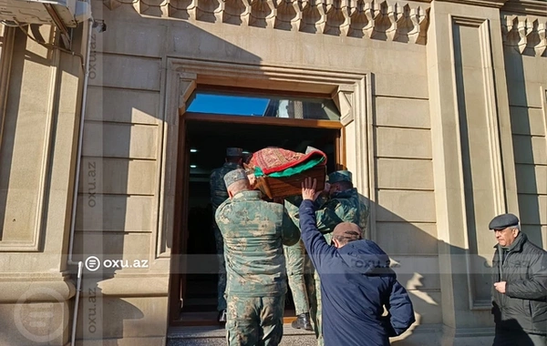 Milli Qəhrəman Şahin Tağıyev dəfn edilir