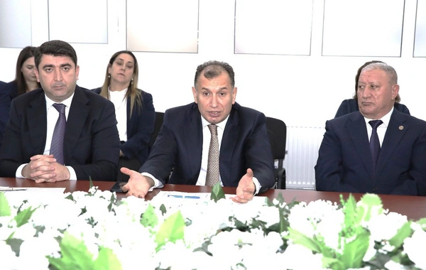 AHİK sədri qurumun Əmək və Sоsial Münasibətlər Akademiyasında tədrisin vəziyyəti ilə maraqlanıb