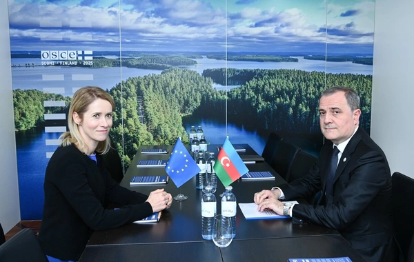 Ceyhun Bayramov Kaya Kallasla regional məsələləri müzakirə edib