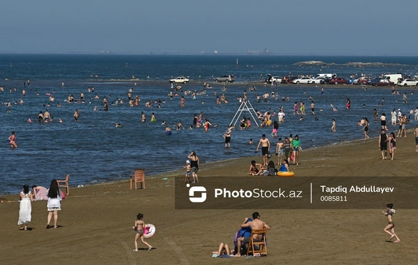 Free beaches with paid entry: what's happening in Novkhany and Buzovna?