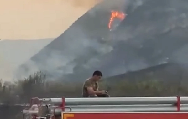 Ağdamın kəndlərində davam edən yanğından görüntülər