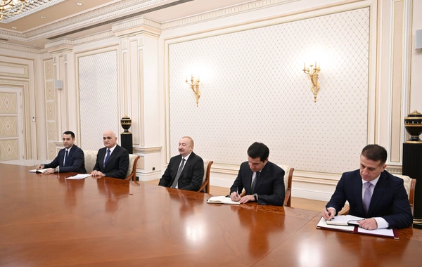 İlham Əliyev İranın yol və şəhərsalma nazirinin başçılıq etdiyi nümayəndə heyətini qəbul edib