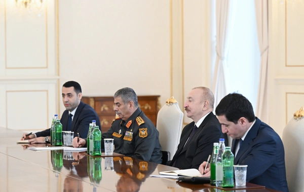 İlham Əliyev İranın müdafiə və silahlı qüvvələrə dəstək nazirini qəbul edib