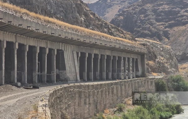 Naxçıvanı Zəngəzur dəhlizinə bağlayacaq dəmir yolunun tikintisindən - REPORTAJ