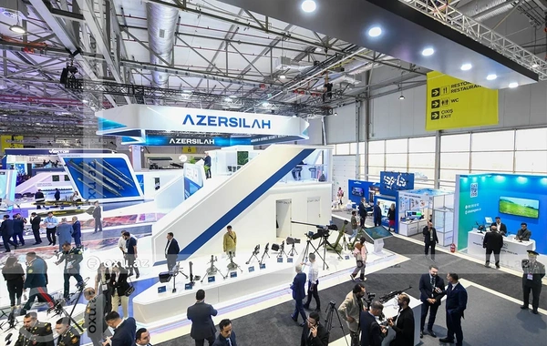 Döyüş robotlarından dron ovçusuna: Azərbaycanın yeni silahları ADEX 2026da
