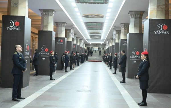 Bakı metrosunda 20 Yanvar şəhidlərinin xatirəsi alınıb
