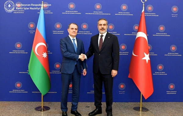 Ceyhun Bayramov Hakan Fidanla telefon danışığı aparıb