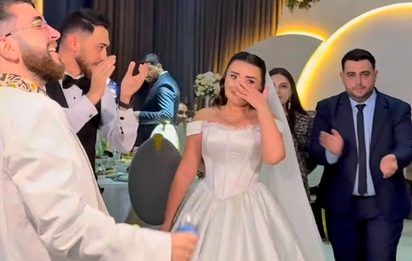 Azərbaycanlı futbolçunun toyunda təsirli anlar - Müğənni Nuranı görən gəlin ağladı