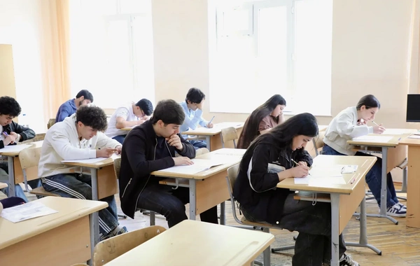 DİM yeddi imtahan keçirib, doqquz nəfərdə telefon aşkarlanıb