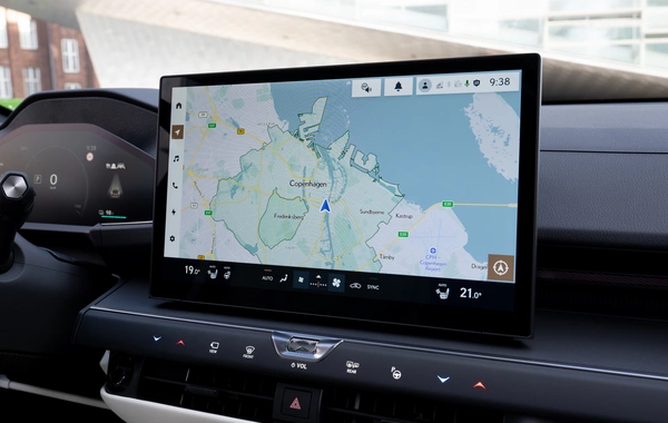 Yeni Lexus ES. zəriflik və innovasiyanın yeni nəsli