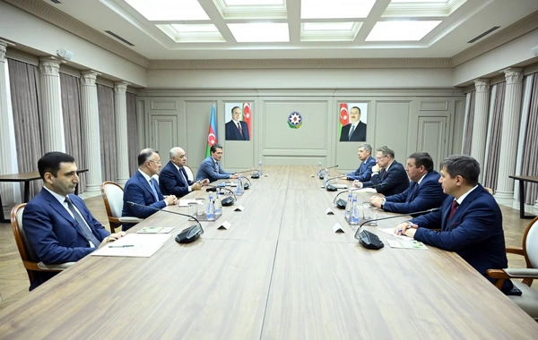 Əli Əsədov Rusiyanın səhiyyə naziri ilə görüşüb