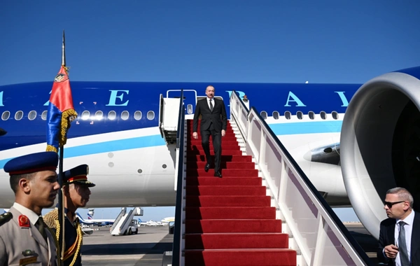 Президент Ильхам Алиев прибыл с рабочим визитом в Египет