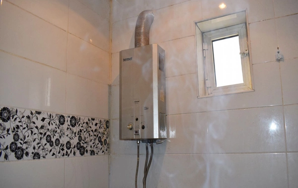 Kişi hamamda dəm qazından boğulub